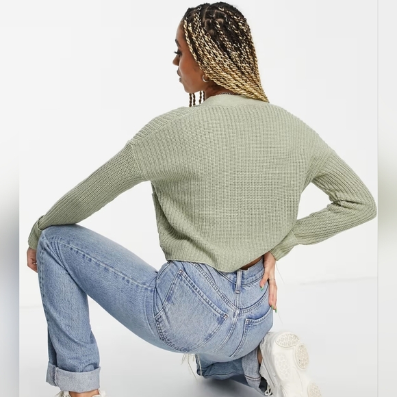 QED London Cropped Cardigan - Picture 2 of 6